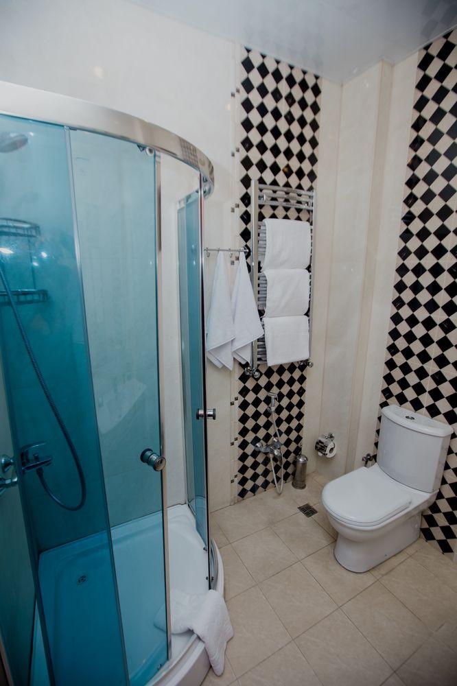 Astola Hotel Baku Bagian luar foto