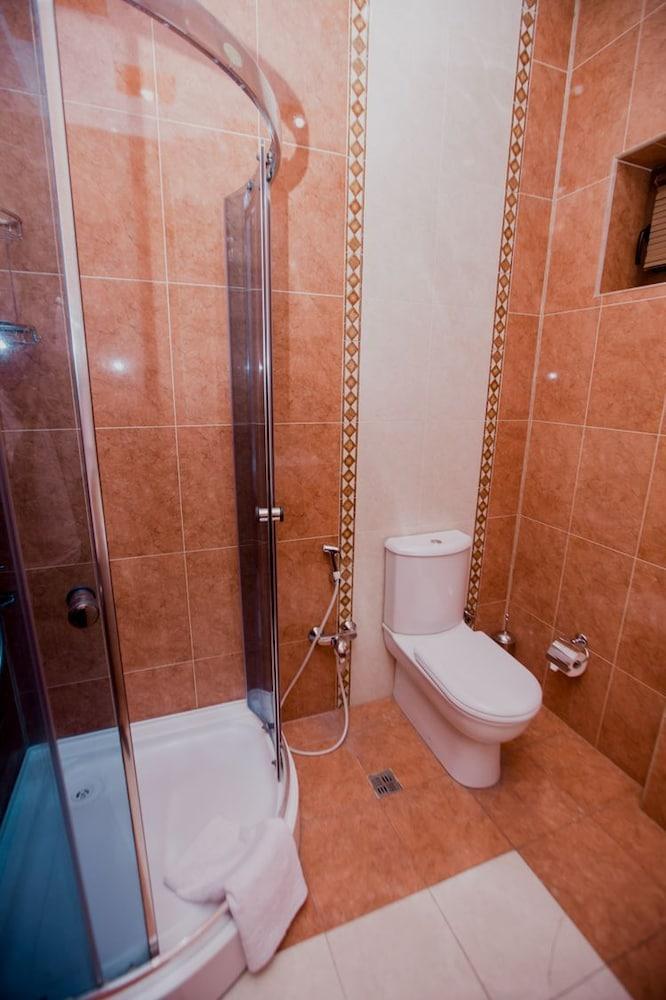 Astola Hotel Baku Bagian luar foto