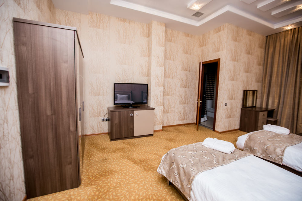 Astola Hotel Baku Bagian luar foto