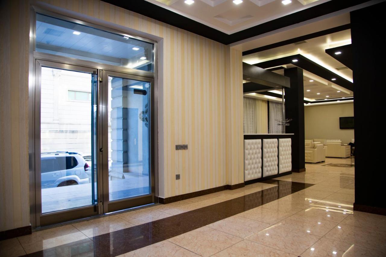 Astola Hotel Baku Bagian luar foto