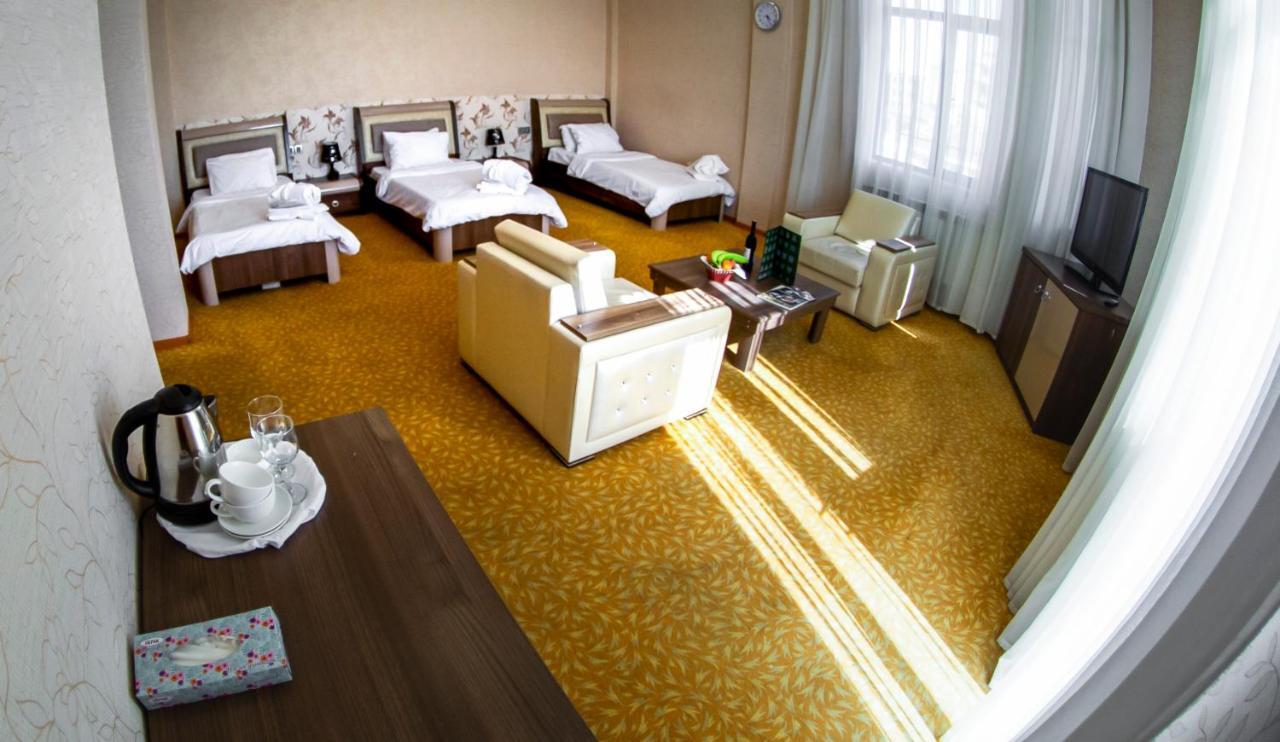 Astola Hotel Baku Bagian luar foto