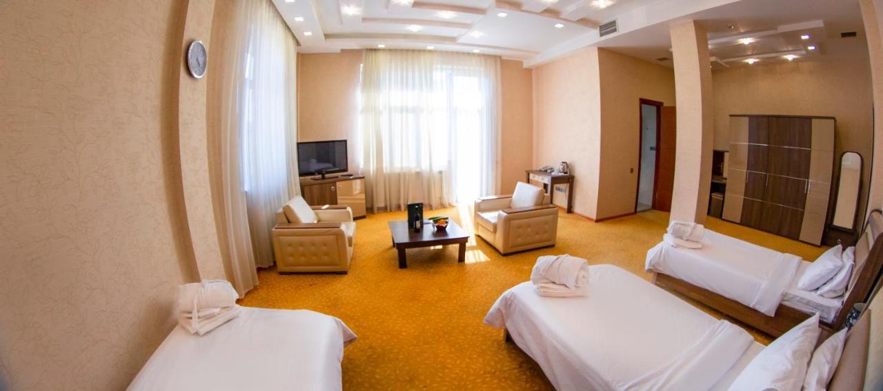 Astola Hotel Baku Bagian luar foto